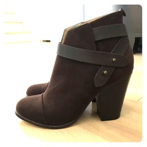Heeled booties